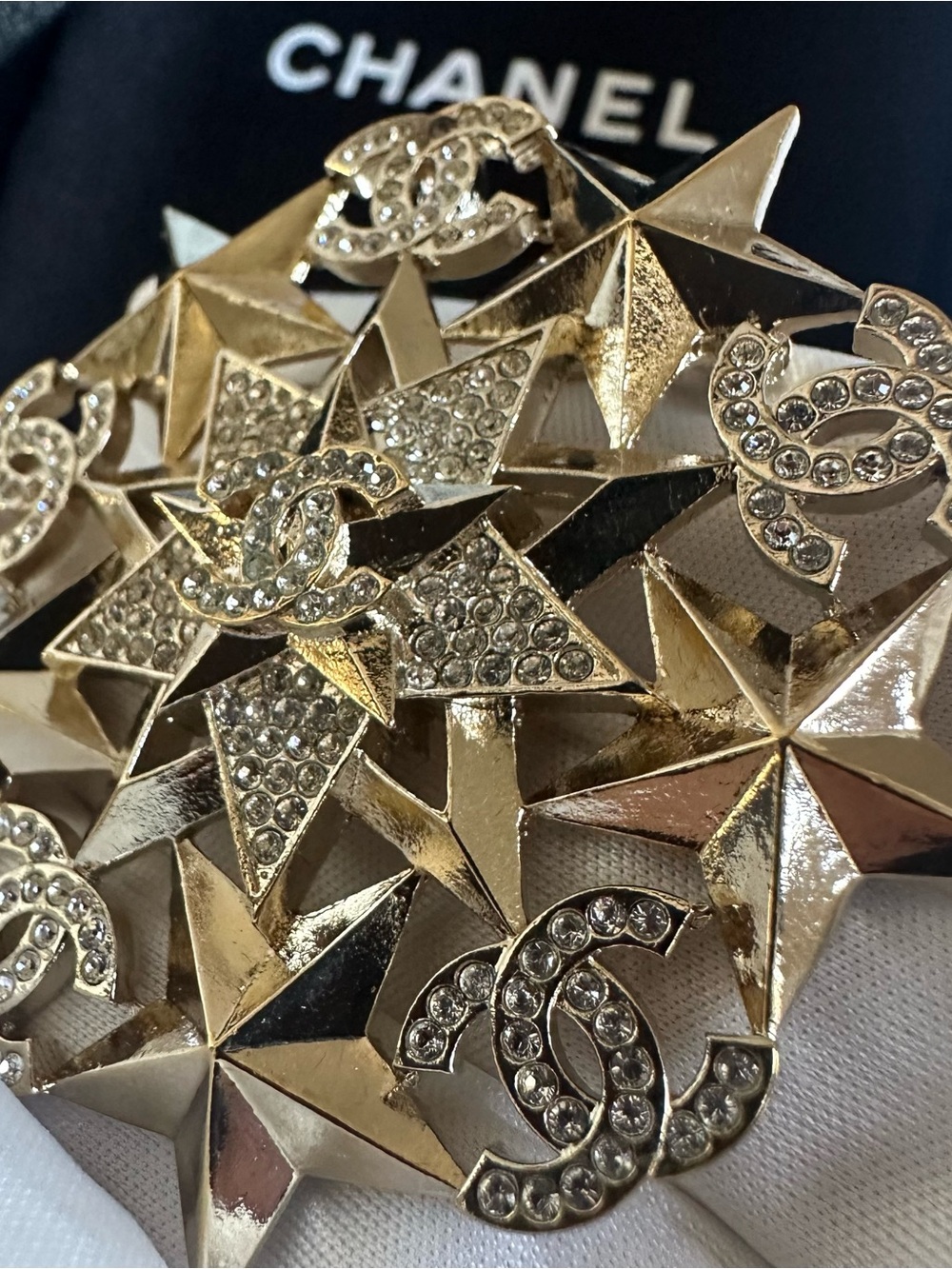 RARE CHANEL A17C Crystal CC Starburst Statement Brooch Pin Box & Dust Bag